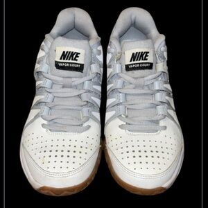 🎾 Nike Air Vapor Court tennis shoes White/Grey size 6 🎾